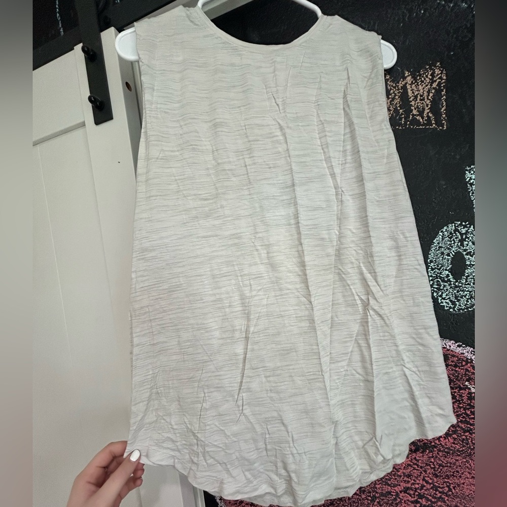 Lululemon size 10 white/grey woman’s muscle tank